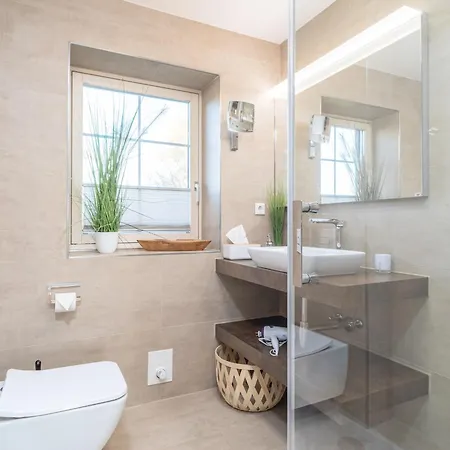 Tom's Hof Dascha Dierhagen